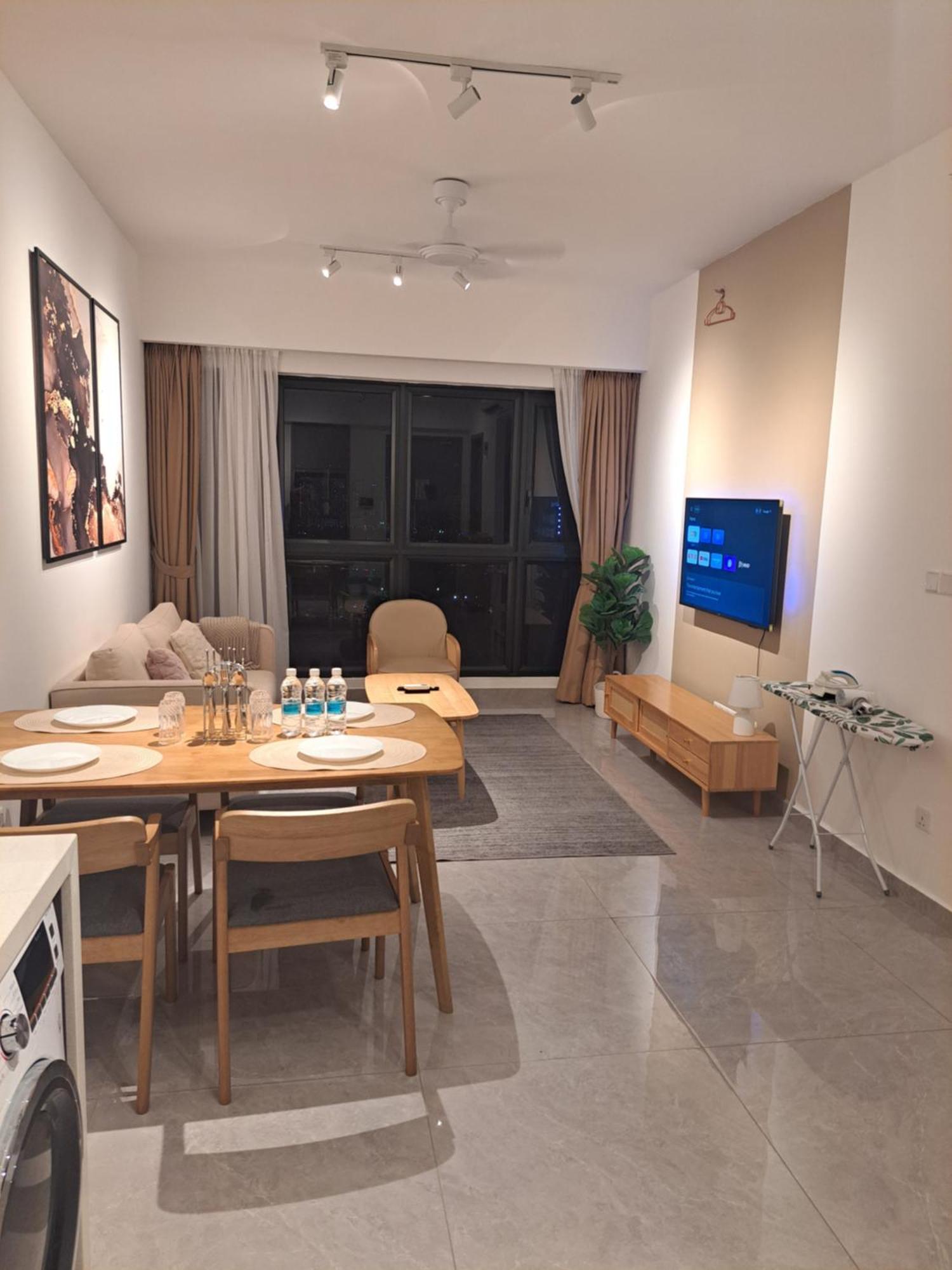 Agile Marigold Kl Apartment